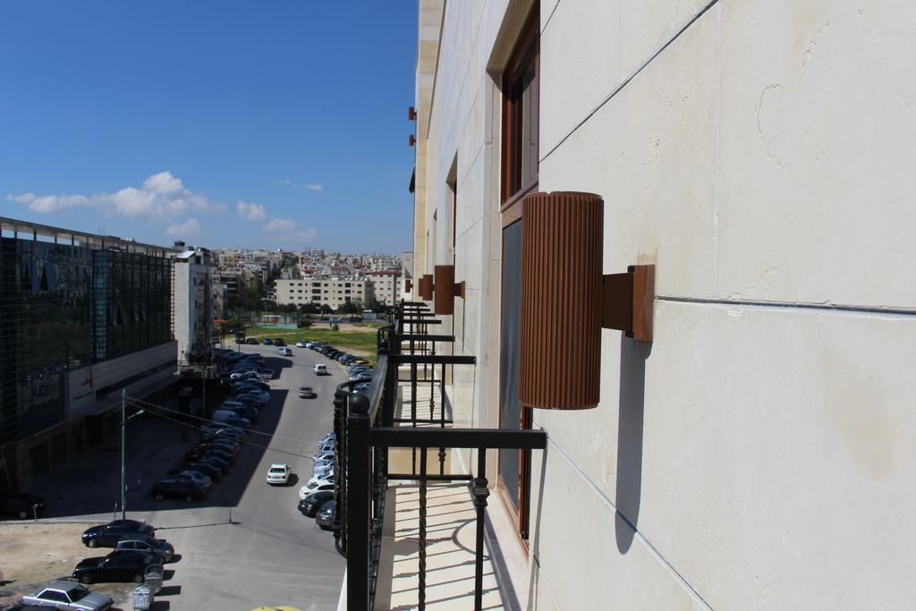 Baden Hotel Suites Amman Exterior foto